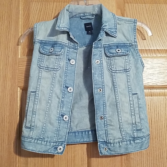 Gap jean vest - Picture 1 of 1